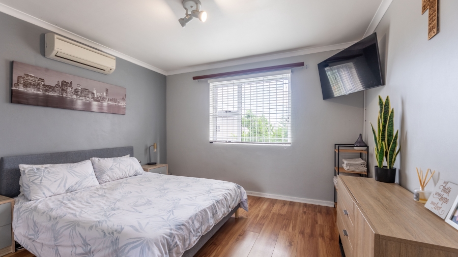 2 Bedroom Property for Sale in Parklands Western Cape